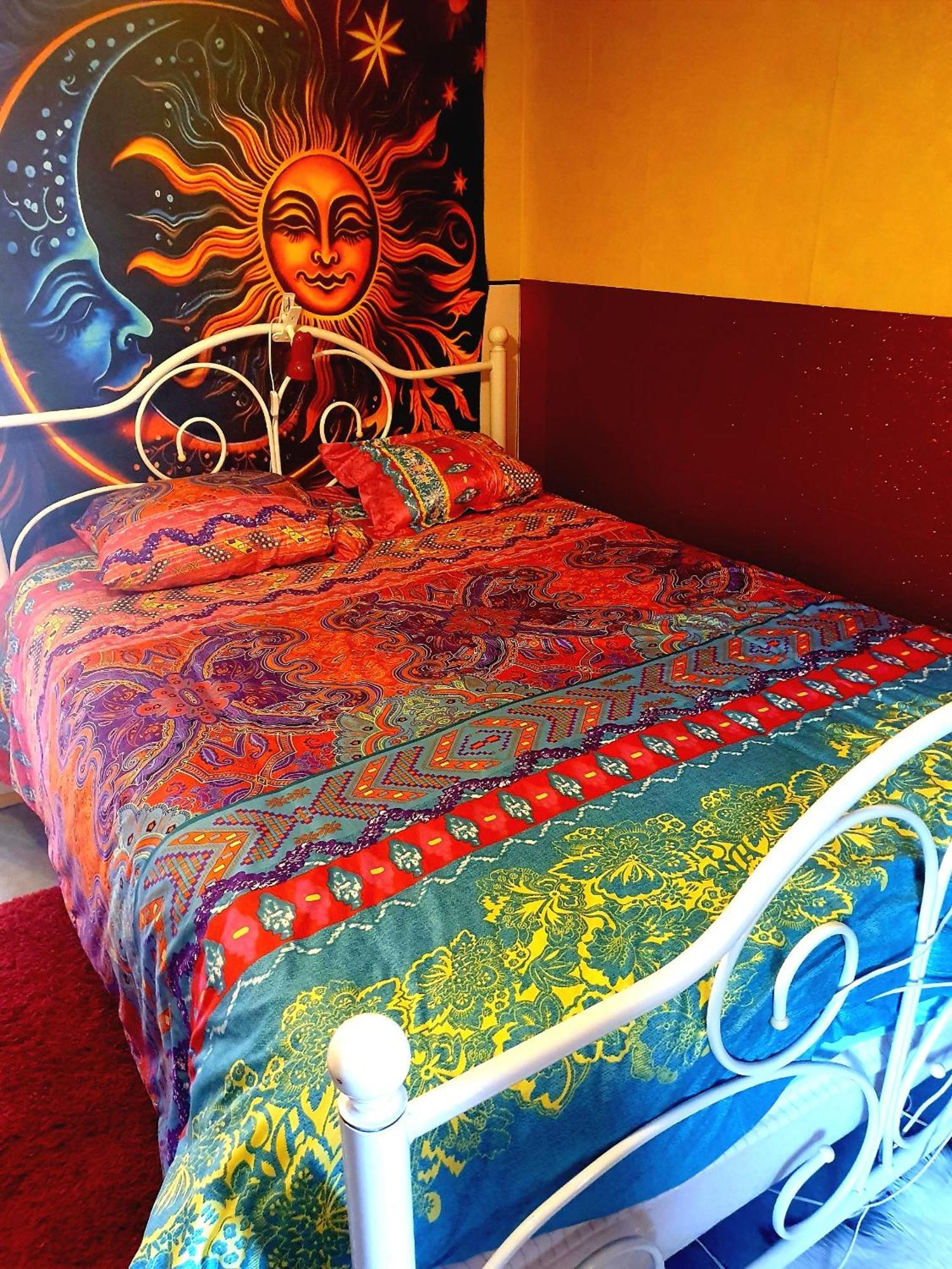 Bed And Breakfast Les Roses Multicolores Du 47 Fumel Exterior photo